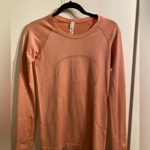 Lululemon Swiftly Tech Long Sleeve 2.0; Size 6